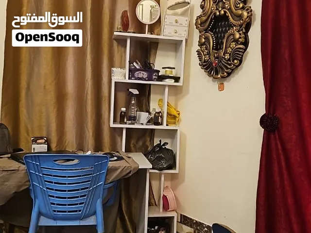 ميز تدريس نظيف