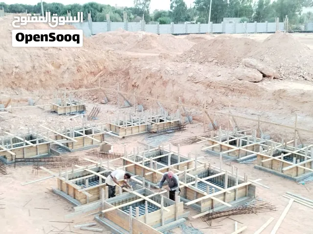 الرفع المساحي المباشر بآحدث الأجهزة  وتقسيم الأراضي  والإشراف وإعداد الخرائط المعمارية