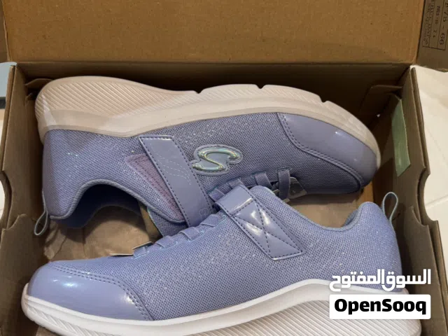 skechers new in box