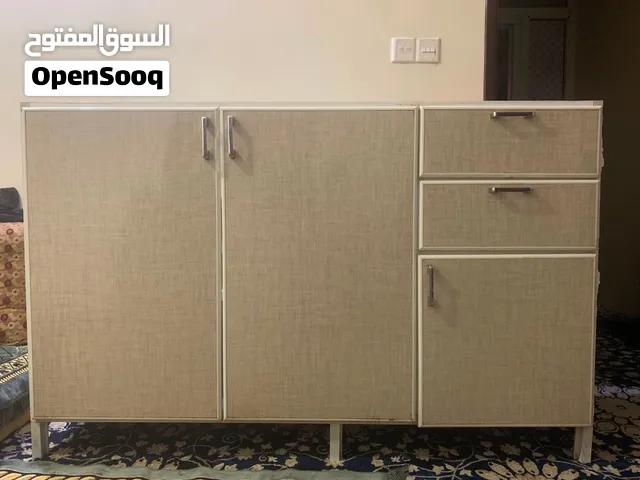 دولاب مطبخ تحت المغسل المنيوم شبه جديد سعر 90,000 ريال