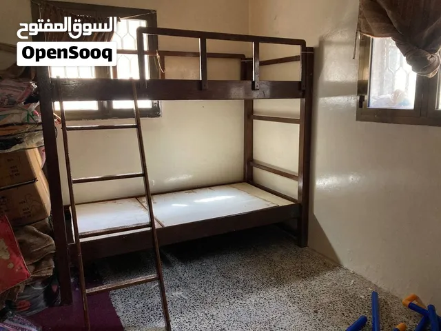 سرير دوريين خشب ممتاز جدا، سبب البيع السفر   العنوان صنعاء الستين الغربي