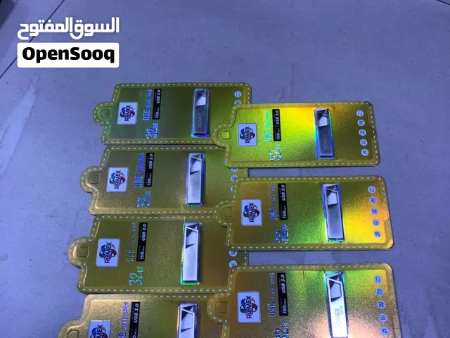 يتوفر لدينا فلاش ممري ماركة رومكس وماركات اخرى