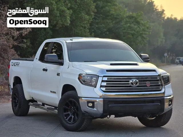2017 Toyota Tundra Double Cab SR5  4.6L V8  2WD  US Specs  Orginal paint  Perfect condition