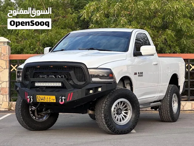 صدام رام راكب على مديل 18