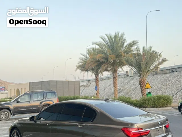 بي ام 740 الإيجار اليومي BMW