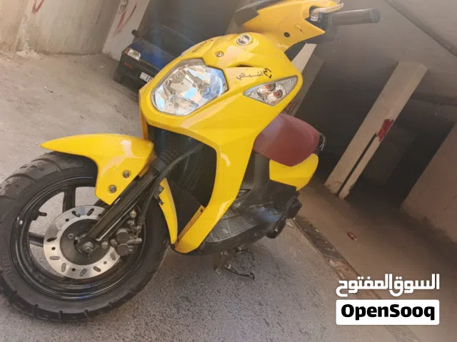 سكوتر SYM 2023 جديد من شركة اشيائي لون اصفر 150 سيسي