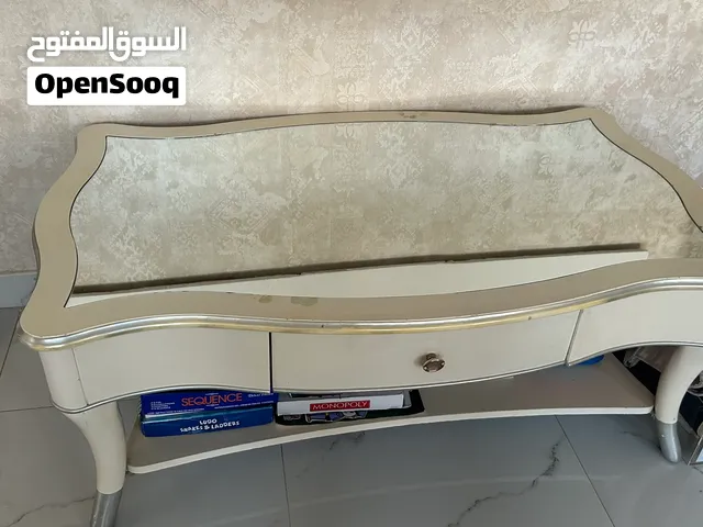 mirror coffee table- طاولة مجلس بمرايا