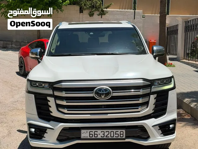 تويوتا لاند كروز VXR اعلى صنف لون ابيض لؤلؤي وغرفة داخلية بيح موديل 2022 فحص كامل للبيع