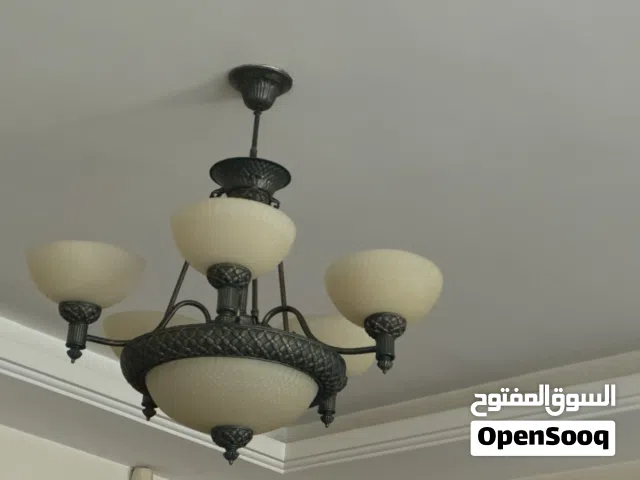 ثريات عدد 3 حديد و بحالة ممتازة