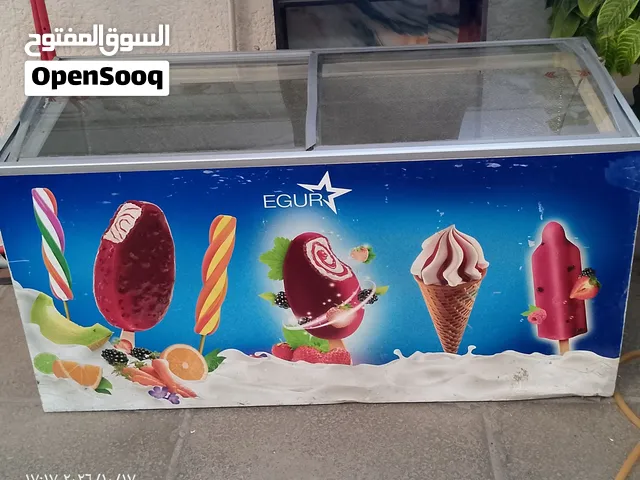 مجمده نضيفه جدا السعر 275 الف بيها مجال