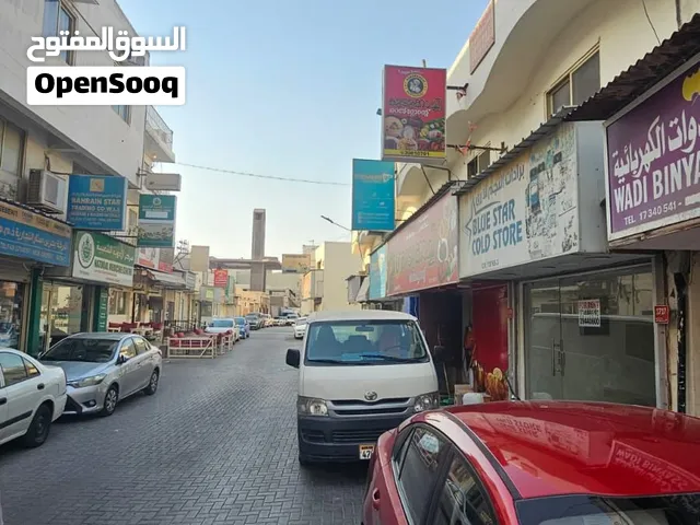 للايجار محل تجاري في سوق المحرق