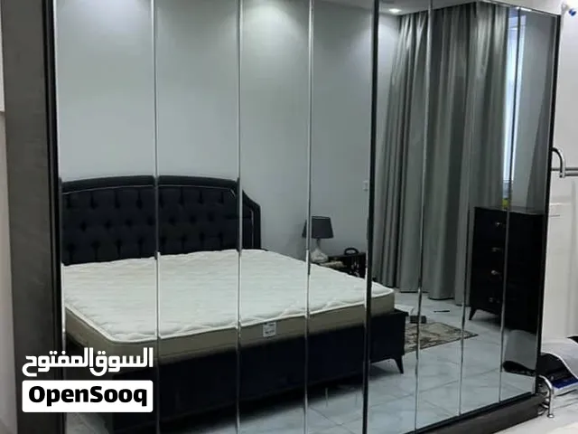 غرفة نوم 7 قطع تركي مستخدم شبه جديد نسبة النظافة 10/9 .