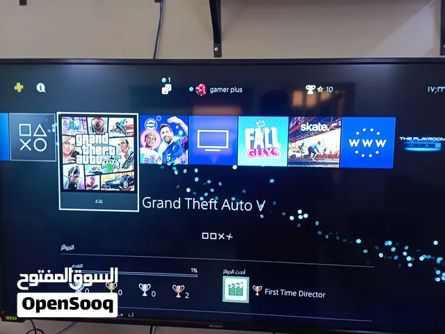 بلايستيشن 4  نظيف جدا للبيع  500  جيجا