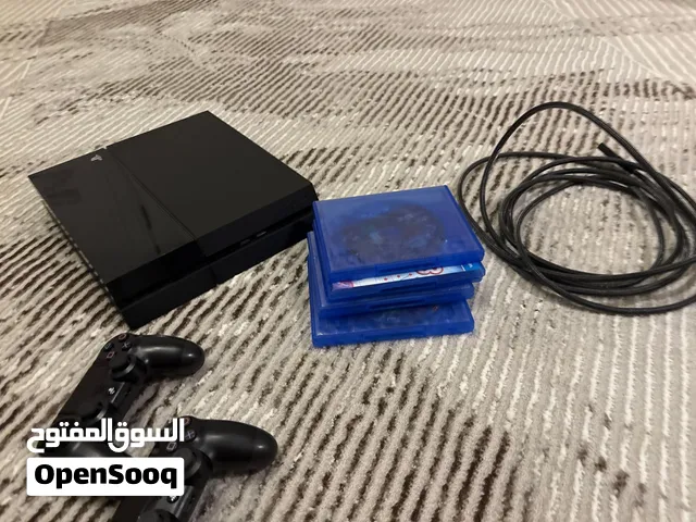 PLAYSTATION 4   وشرينا بلايستيشن4   بس سنة    ONLY BEEN 1 YEAR.   Has everything you need!
