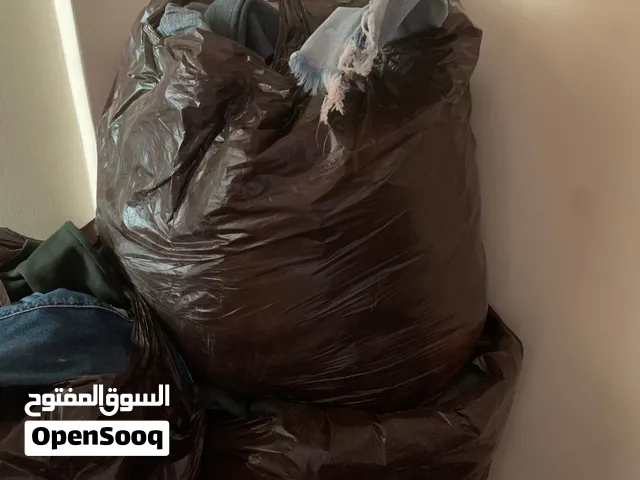 ملابس للنساء ورجال مستعمل الكيس ب 3 د فقط اغلب الملابس ماركات— اختار الي بناسبك