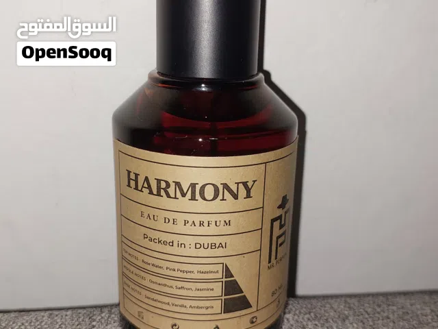 عطور استعمال خفيف جدا شبه جديدة من غير كرتون