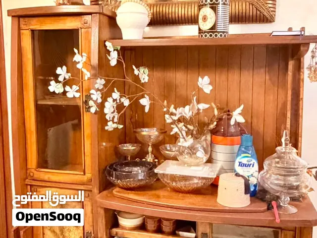 طقم أثاث خشبي (بوفيه ودولاب عرض)
