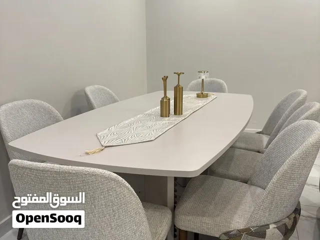 طاوله طعام كبيره