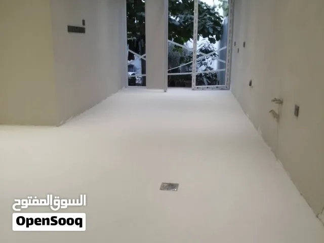 تنفيذ أعمال الايبوكس والمايكروسمنت والعازل المائي