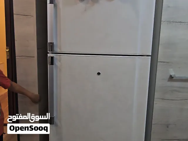 ثلاجه شارب نوفيرست 341 لتر مستعمله بحاله ممتازه وغساله هايسنز استعمال اقل من سنه