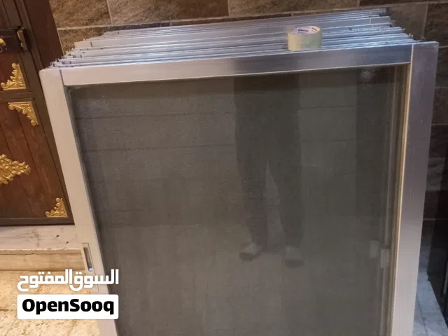 شبابيك المنيوم لون سلفر بحال الوكاله مع المناخل ارتفاع 125 عرض 200 عدد 15