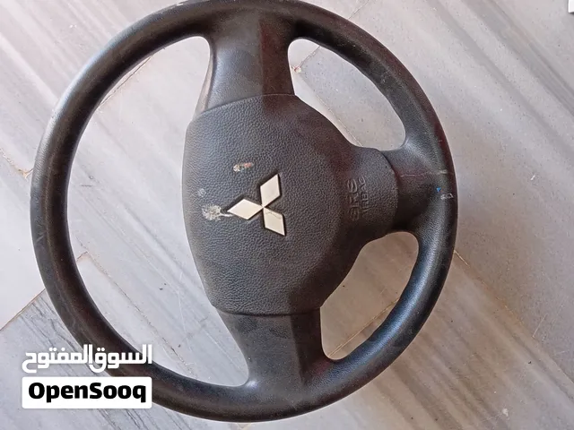 مقود متسوبيشي لانسر بحاله ممتازه