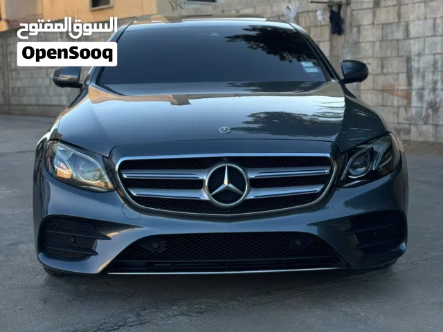 Mercedes Benz, Model 2019, E300 Carfax clean