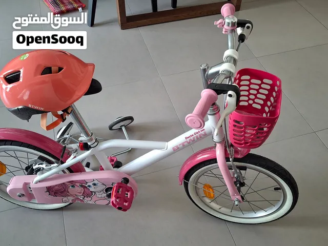BTWIN KIDS BIKE PERFECT CLEAN . EVEN STICKERS ARE INTACT.