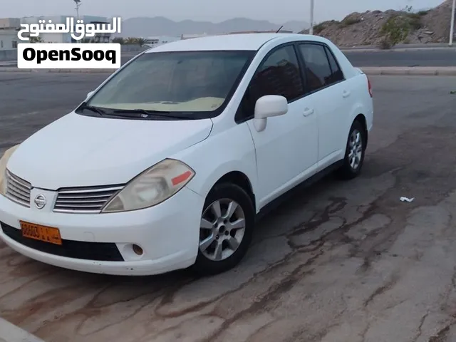 Nissan Versay