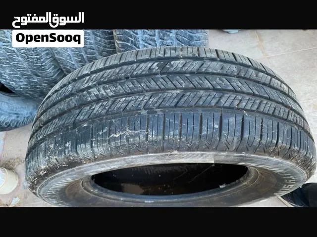 قومة طرف واحد شبه جديدة