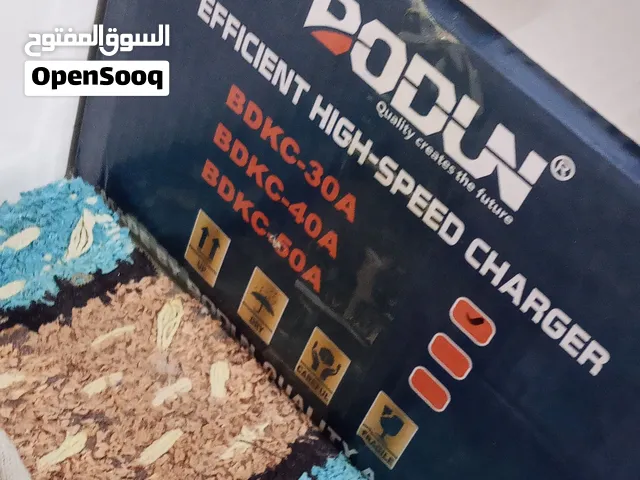شاحنة كهربائية لشحن بطاريات السيارات . 12 فوات و 24 فوات. جديدة بالكارتون كما موضح بالصور.