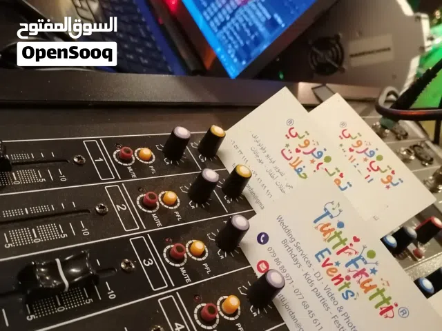 دي جي سماعات لجميع حفلات السيدات