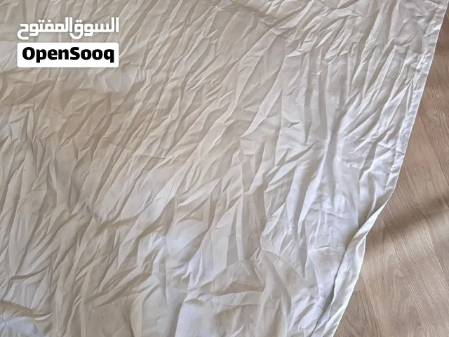 ستائر ابيض واسود