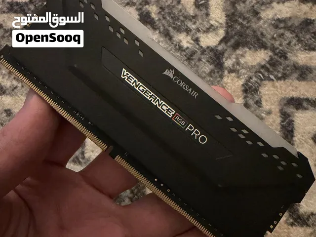 للبيع 4 قطع رام من نوع Corsair Vengeance RGB Pro بإضاءة RGB