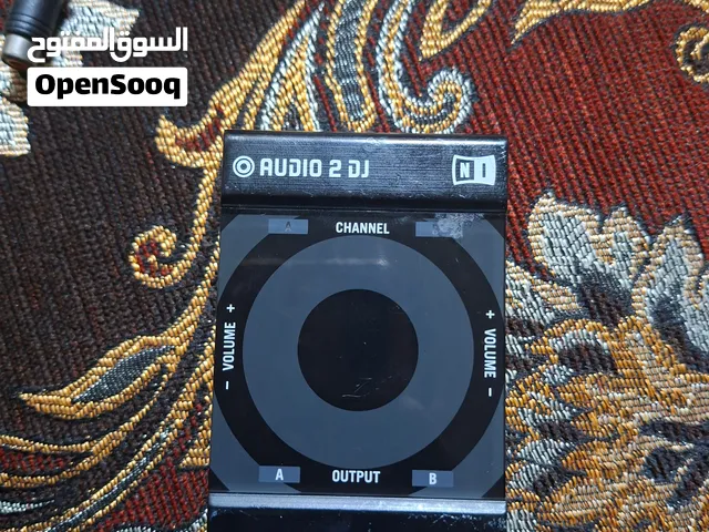 واجهة صوت مخصصة لل dj