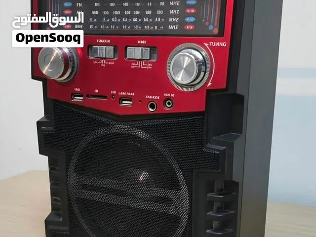 راديو ومشغل كلاسيكي بحالة ممتازة جدا للبيع