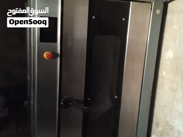 عدة مشغل كعك كاملة مستخدمة بحالة جيدة للبيع