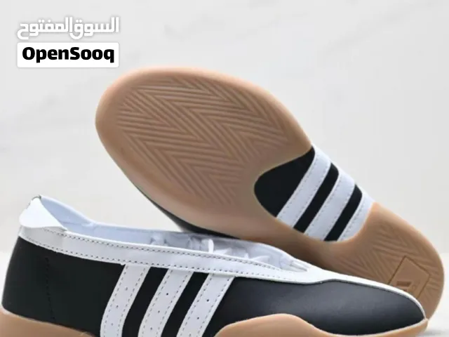 احذيه اديداس نسائي جديده متوفر كل المقاسات