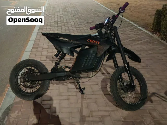 للبيع كروني موديل يديد وتواير شارع ورا ويمشيك 50 كيلو الفعلي وسرعته 75 الفعلي وقومته أقوى عن أي نوع