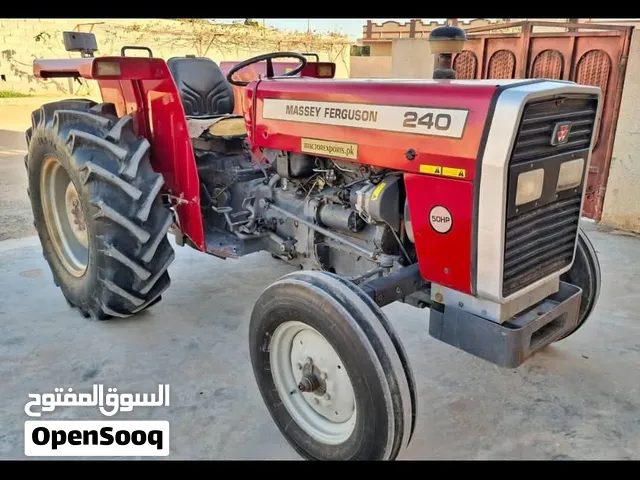 جرار زراعي جديد