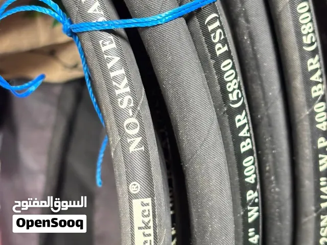 خراطيم هيدروليك صناعية عالية الضغط من ماركة باركير (Parker) الشهيرة.