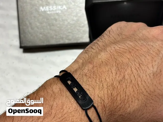 ربطة يد رجالية و نسائية من تيتانيوم ماركة messika سعرها في السوق فوق 7000 درهم