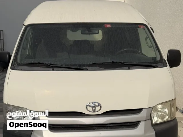 للبيع باص تويوتا هايس 2014 سقف طويل قير عادي تحميل بدون ركاب