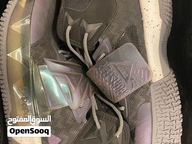 MONSTER SHOES