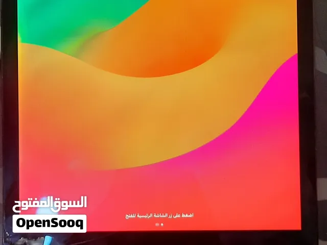ايباد برو 12.9بوصه 2017الجيل الثاني مكشوره الشاشه ذاكره 64كيكا كلشي شغال بيه بس يحتاجله شاشه