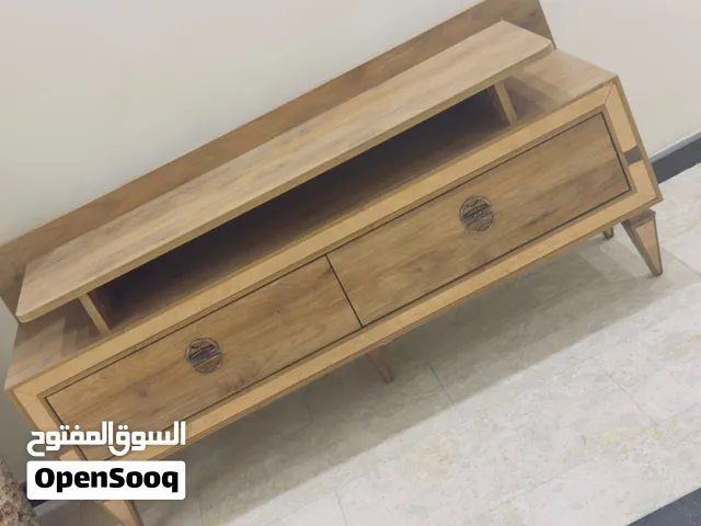 ميز تلفزيون