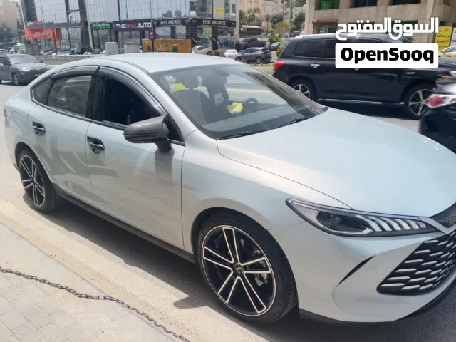جنط 20 بحاله الوكاله عليك وشوق كهرباء برضه بحاله الوكاله للبيع او للبدل على الجنط 16 او 17 او 18