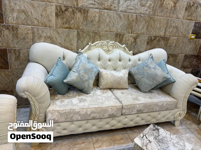 كنب مع طاوله هديه السعر قابل للتفاوض