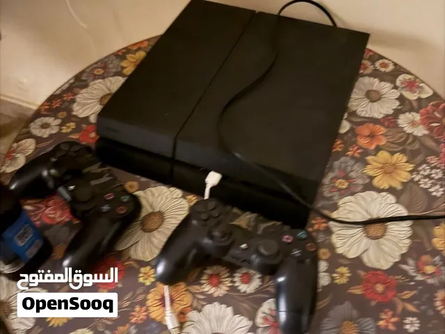 Play station 4 with installed games