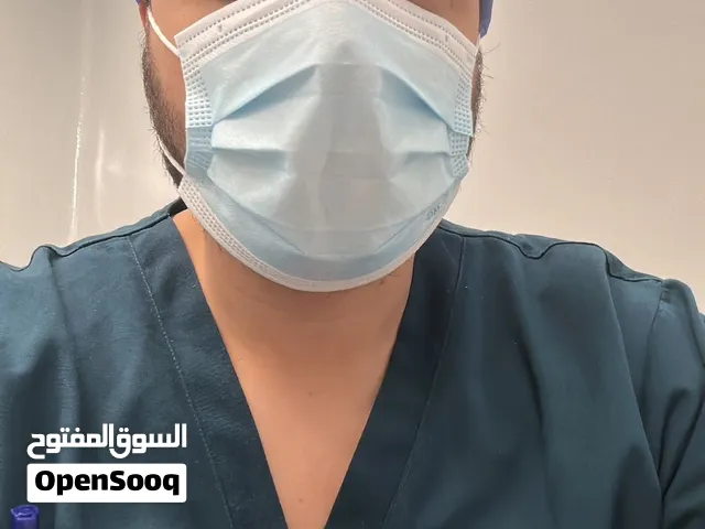 تدريس مواد الجراحة لطلبة كلية الطب